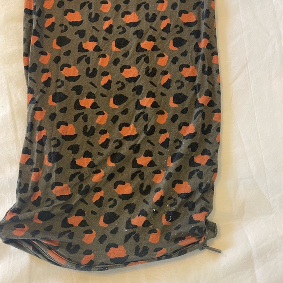 Posh Peanut Button Zippered Gown | Eli | Leopard Baby Layette 0-3 months - Picture 4 of 4